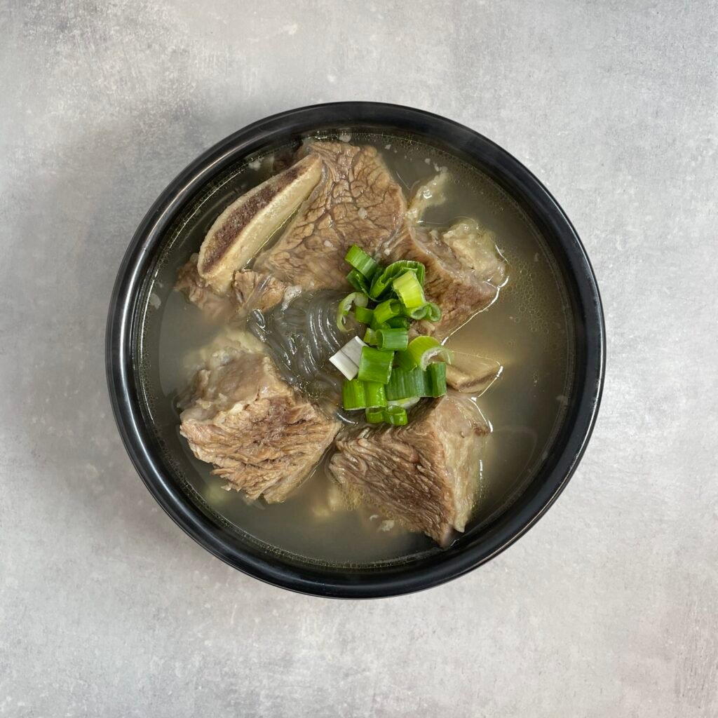 전통 갈비탕 BEEF SHORT RIB SOUP